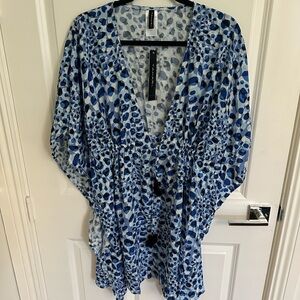NWT size large Tahiri Beach cover-up Blue and Black Leopard Print Dress